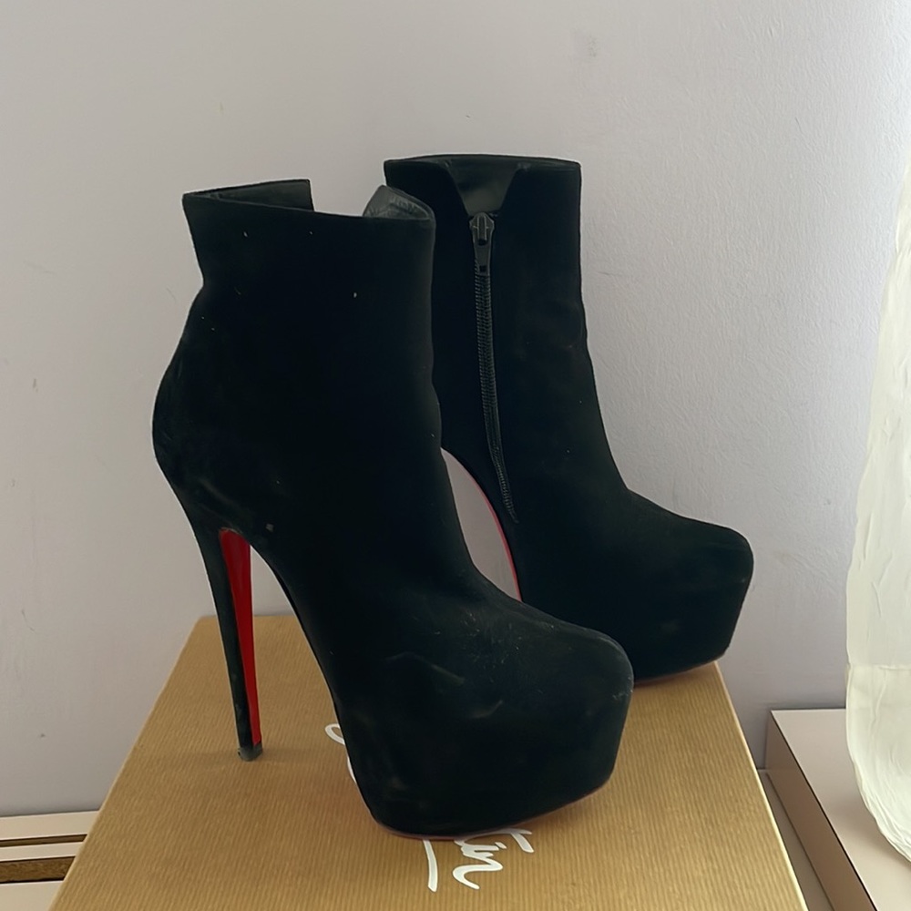 Christian Louboutin Daf Booty 160 size 36